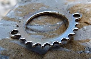 Gear/ Cog (double loops) DLOOPCOG22. Antique Silver.  24 x 28 x1mm.  (hole 2mm).  Packed 8 - Mhai O' Mhai Beads
 - 1