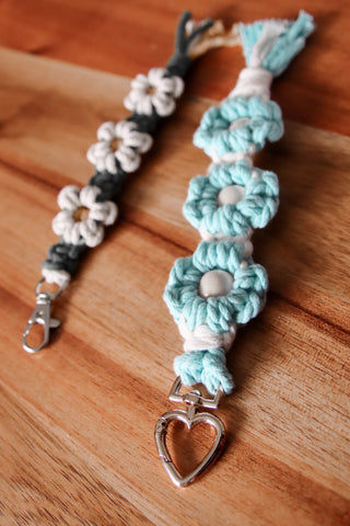 CLASS: INTRO to Macrame!   (With a NEW Twist!).   Saturday June 1st   11-2pm.    Create 2 "Flower" Keychain/ zipper pulls! with guest instructor: Irena Pawul