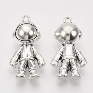 Astronaut/ Spaceman, Antique Silver, 32.5x18x12mm, Hole: 2mm.   *Sold Individually.