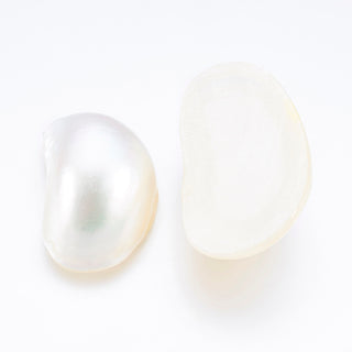 Natural White Shell Mother of Pearl Shell Cabochon, Oval, 31~40x21~22x11~12mm