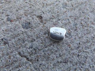 LOVE *Bead  (LVB03) - Mhai O' Mhai Beads
 - 2