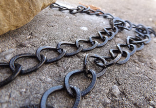 Aluminium Side Twisted Chains Curb Chains, (BLACK) - Mhai O' Mhai Beads
 - 2