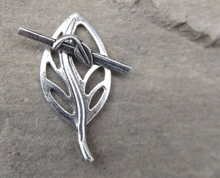 Leaf and Branch Style Toggle Clasp.  (Packed 2 or in Bulk)  Silvertone - Mhai O' Mhai Beads
 - 1