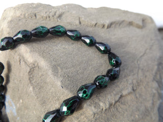 Glass Bead (Faceted Drop) 11x8mm, Hole: 1.5mm (green and black) - Mhai O' Mhai Beads
 - 1