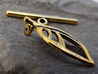 Clasp (Toggle Style)  Smal Leaf  (Antique Gold Color Metal) 23x11.5x3mm, Hole: 1~2mm *PACKED 3 Clasps - Mhai O' Mhai Beads
 - 4