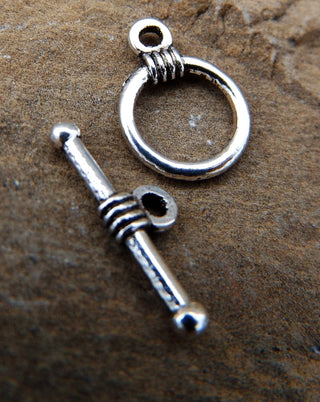 Toggle- Petite Toggle with "Wrap" design.  11 x 16 mm.  Silver Color.  Packed 5 - Mhai O' Mhai Beads
 - 2