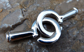 Metal Link Clasp.(Glue In).  28x16x5mm, Hole: 2.5mm.  Platinum Color.  Sold by the Set. - Mhai O' Mhai Beads
 - 1