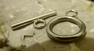 Toggle (304 Stainless Steel) 19 x 14 x 2mm (Toggle) with 3 mm hole.  *sold individually - Mhai O' Mhai Beads
 - 1