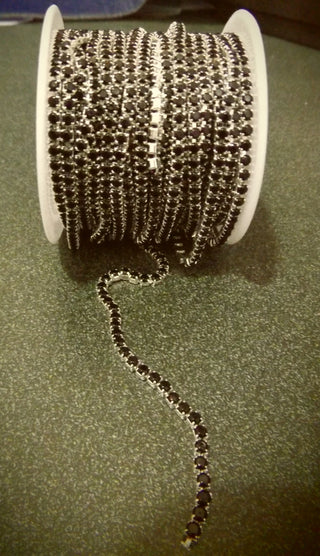 Rhinestone Cup Chain *Black (2mm) *Sold by the Foot