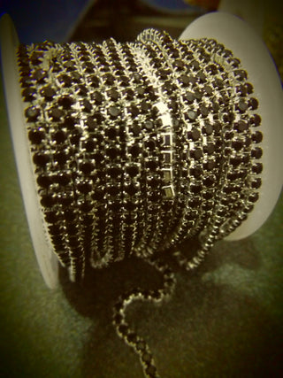 Rhinestone Cup Chain *Black (2mm) *Sold by the Foot