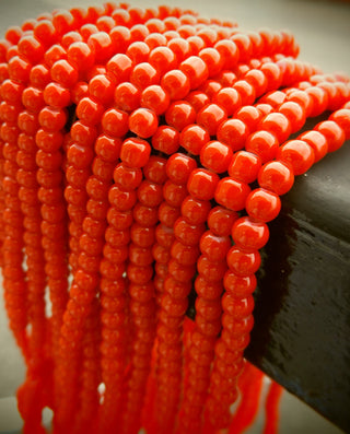 Glass Beads (Bold Red Round 4mm) (approx 100 beads per 16" Strand)
