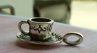 Charm *Coffee Cup  (26 x 18.5 x 10mm) Hole (2.5 x 4.5 mm)