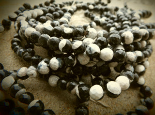 Agate (Natural Efflorescent) *Black/White 8mm Faceted.  approx 46 beads on 16" Strand.