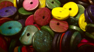 Wood Beads (Flat Disc Style)  20 x 5mm .(Hole3.5mm)  *Mixed Colors.  Packed 20