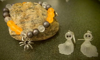 "Halloween Spook N Boo" Bracelet and Earrings  (Makes 2 of Each) Skill Level: Easy