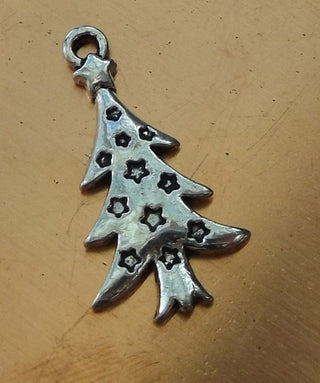 Starred Christmas Tree (Silver Color) 26 x 14mm.