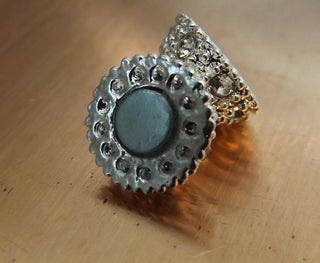 Magnetic Clasp (Metal with Rhinestones) with Crystals 10 x 10mm (hole 1.5)