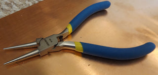 Pliers (Round Nose) 122 x 75 x 110mm  (Blue/ Yellow Handles).  Spring Action