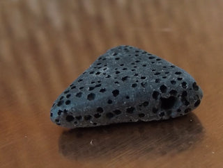 Lava (Natural) Triangles (Black) 16~17x17~17.5x5.5mm (Hole approx 2mm) *Sold Individually