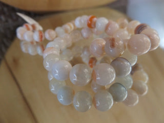 Agate (8mm rounds) 15.5" strand.  approx 50 beads.  Natural Striped Cream