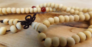 Wood (White Wood) 6 mm Rounds (approx 108 Beads).  *Natural and Raw Wood