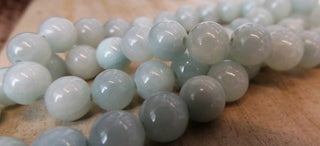 Jade (Creamy Azure) 8mm Round (approx 49 Beads)
