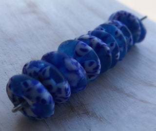 African Recycled Glass (Okata Beads)  * Blue / White  (15mm Diam Size)  *10 Beads
