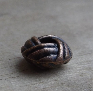 Metal Bead (Antique Copper Color)  Flat Round. Basket Weave Design.  *6 x 3.2mm.  Hole 2mm.  Packed 25