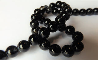 Agate (Banded)  Black/ White  (See Drop down for Size Options) 15.5" strand