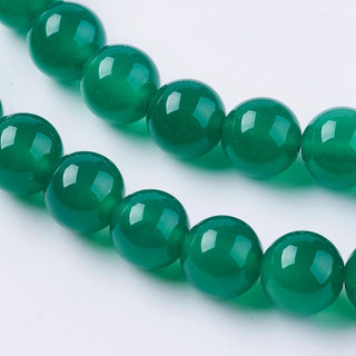 Onyx (Natural Green).  Round.   *8mm round.   Approx 50 Beads.